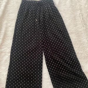 Women’s wide leg pants